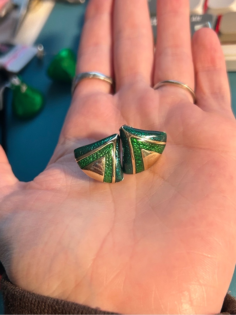 Vintage AVON Green Enamel Geometric Clip On Earrings Gold Tone Retro